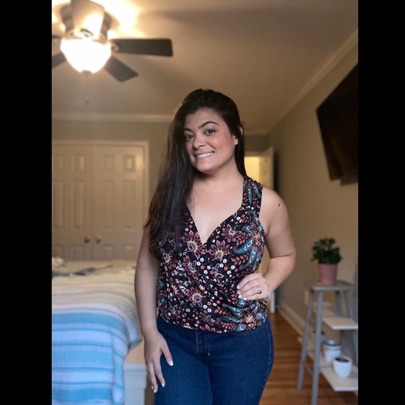 BCBGeneration - Black/Reds & Golds Floral Pattern - Picture 2 of 5